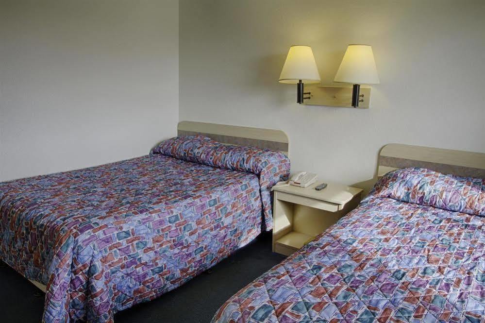 Rodeway Inn Florence - Cincinnati South מראה חיצוני תמונה
