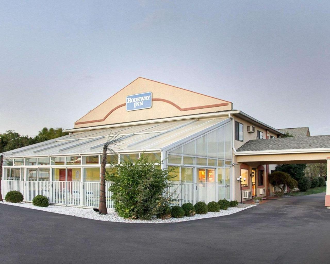 Rodeway Inn Florence - Cincinnati South מראה חיצוני תמונה
